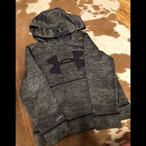Boys YXS Under Armour hoodie